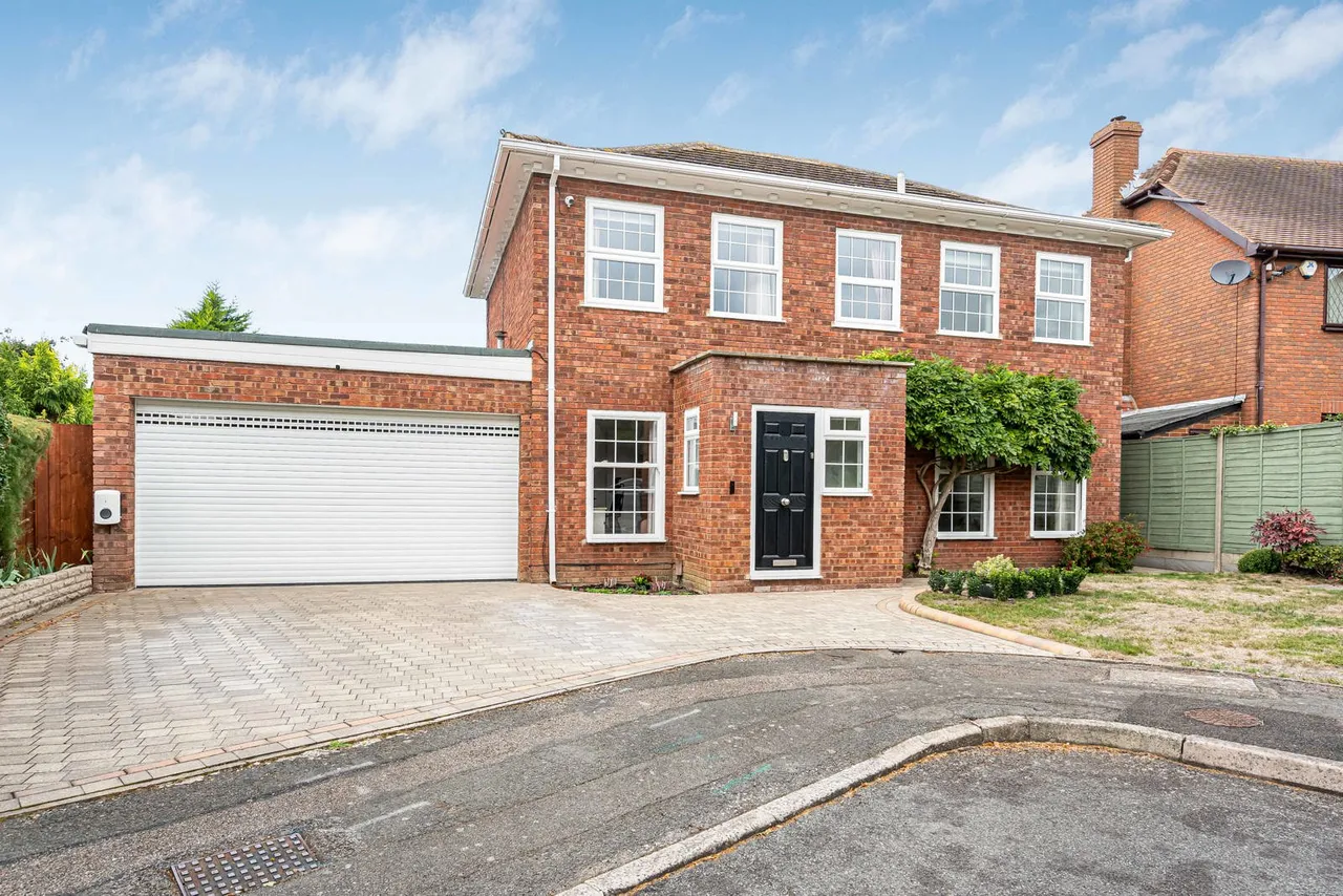 St. Judes Close, Englefield Green, TW20, photo 36