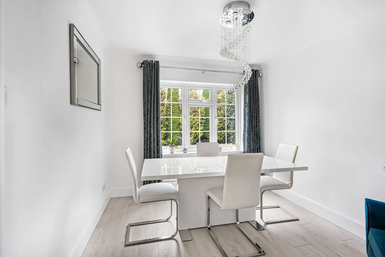 St. Judes Close, Englefield Green, TW20, photo 19