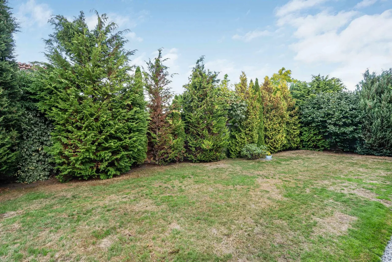 St. Judes Close, Englefield Green, TW20, photo 34
