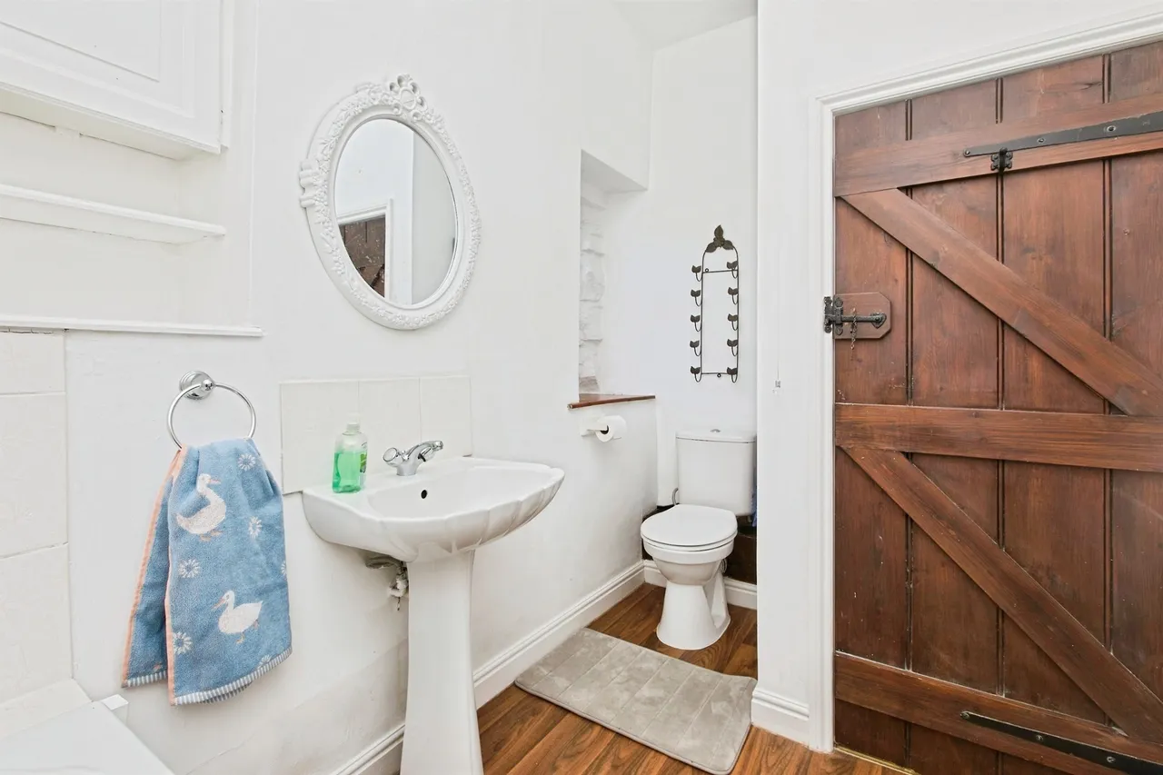 Well Yard, Holbrook, DE56, photo 15