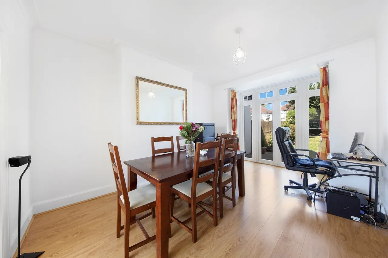 Hall Lane, London, NW4, photo 17