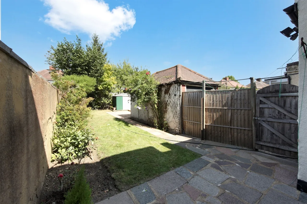 Hall Lane, London, NW4, photo 19