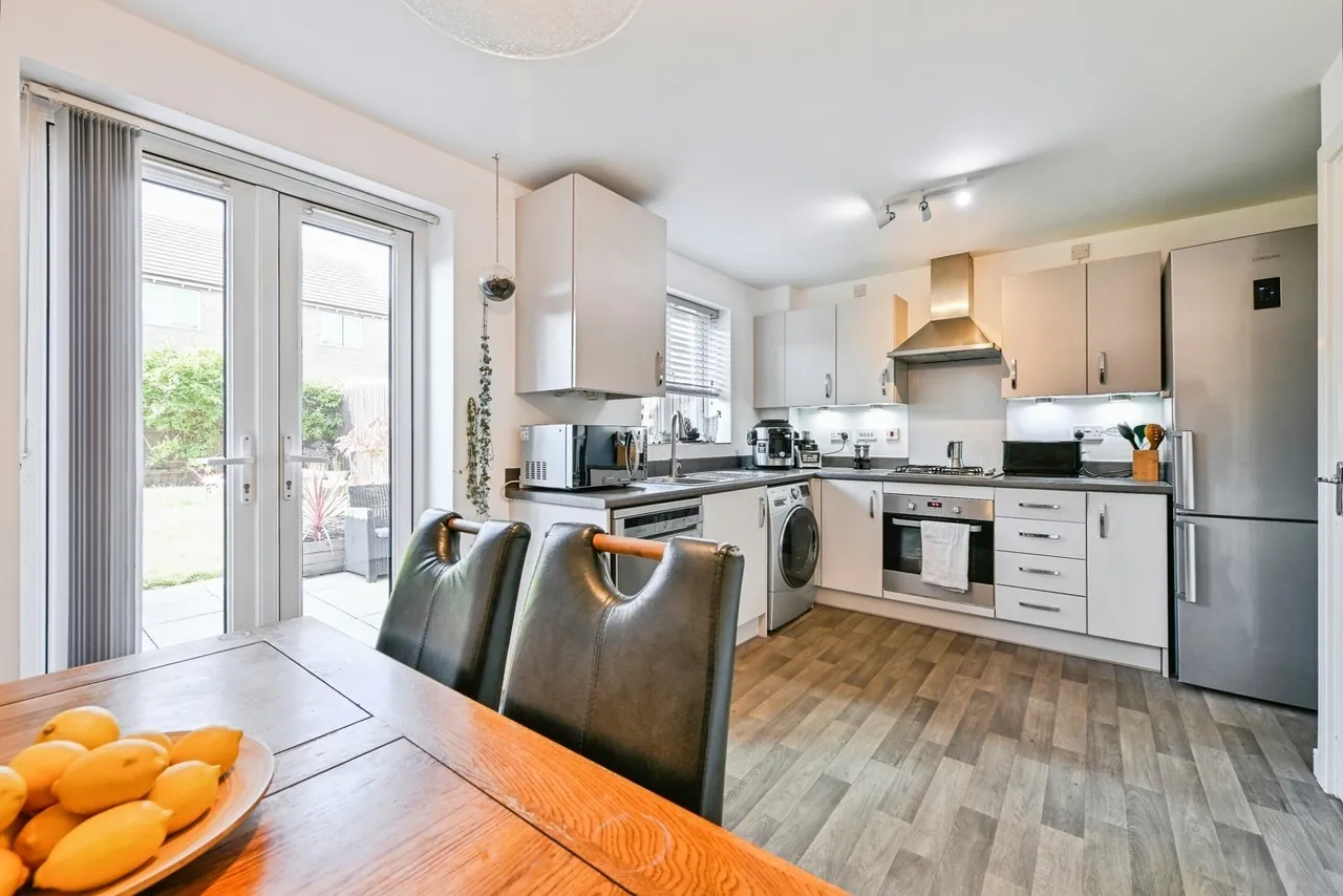 Chalfont Drive, NOTTINGHAM, Nottinghamshire, NG8, photo 3