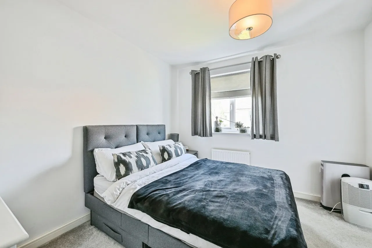 Chalfont Drive, NOTTINGHAM, Nottinghamshire, NG8, photo 9