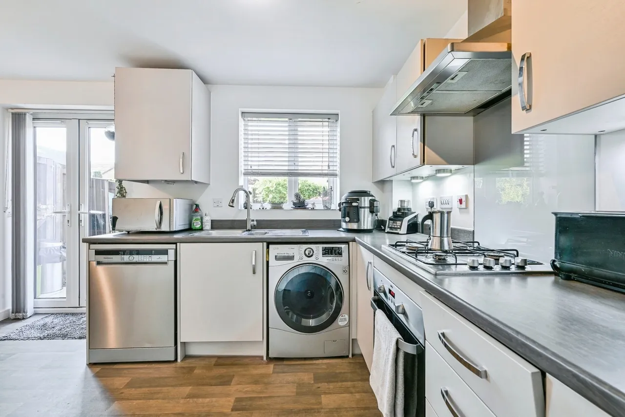 Chalfont Drive, NOTTINGHAM, Nottinghamshire, NG8, photo 7