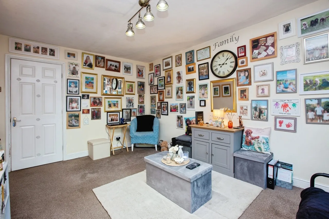 Abbott Crescent, Farnsfield, NG22, photo 10