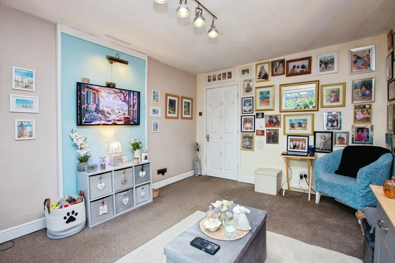 Abbott Crescent, Farnsfield, NG22, photo 11