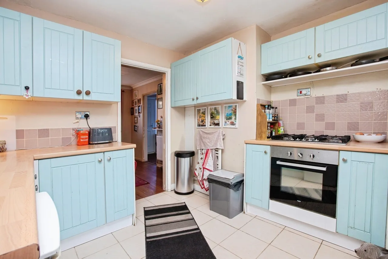Abbott Crescent, Farnsfield, NG22, photo 6