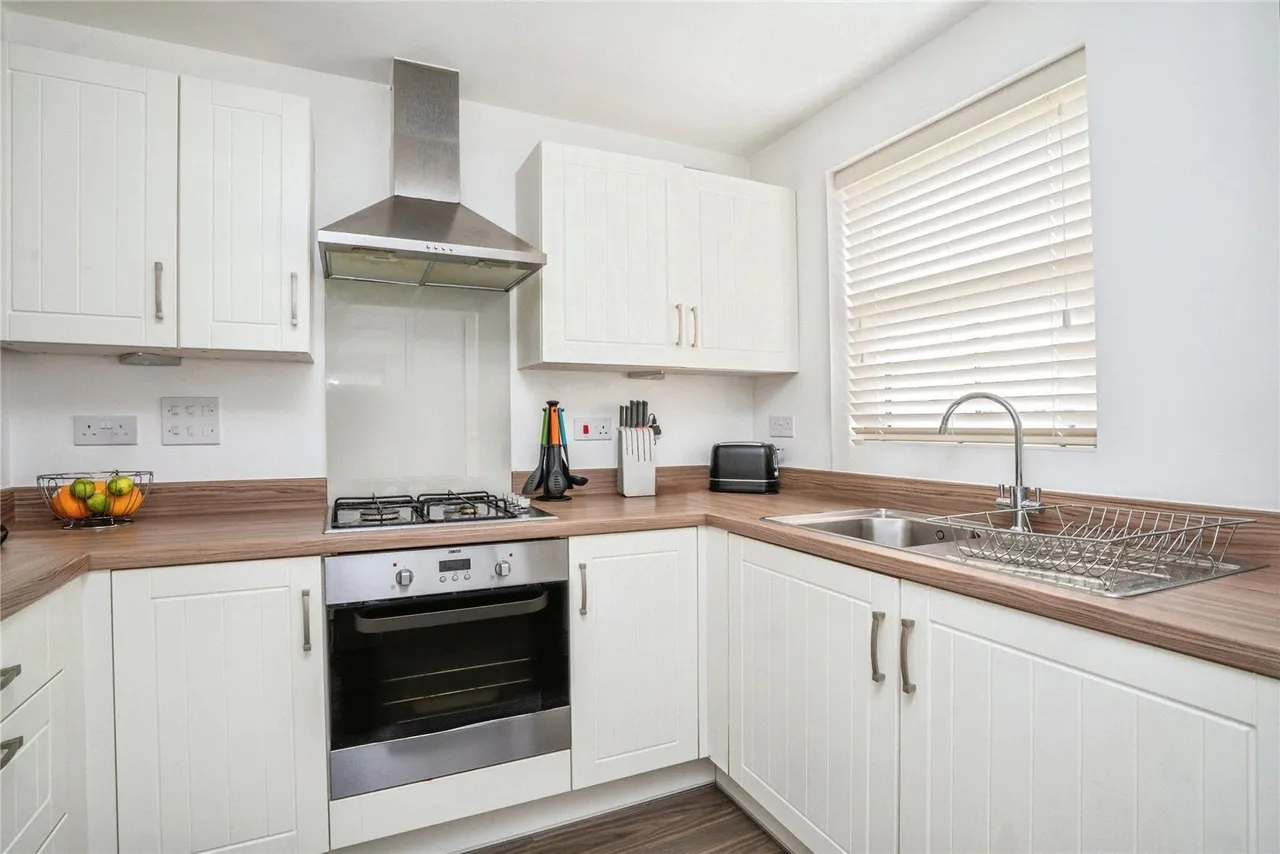 Bazeley Road, Waterlooville, PO7, photo 3