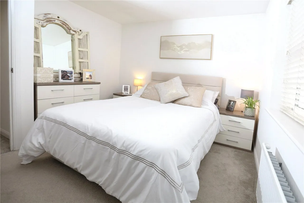 Bazeley Road, Waterlooville, PO7, photo 11