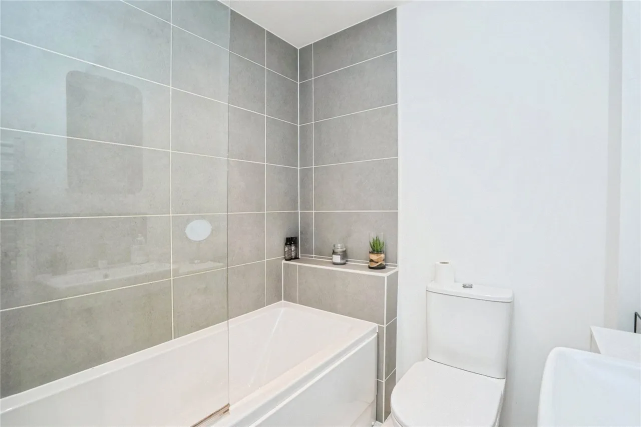 Bazeley Road, Waterlooville, PO7, photo 15