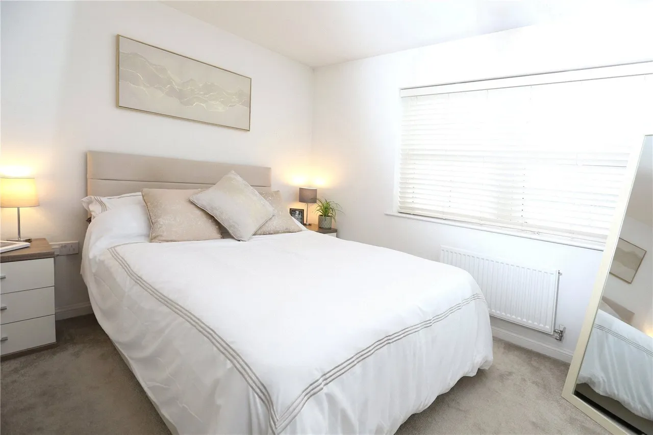 Bazeley Road, Waterlooville, PO7, photo 12