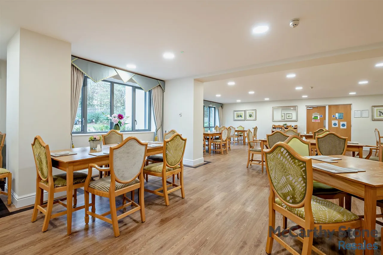 St. Georges Road, Cheltenham, GL50, photo 18