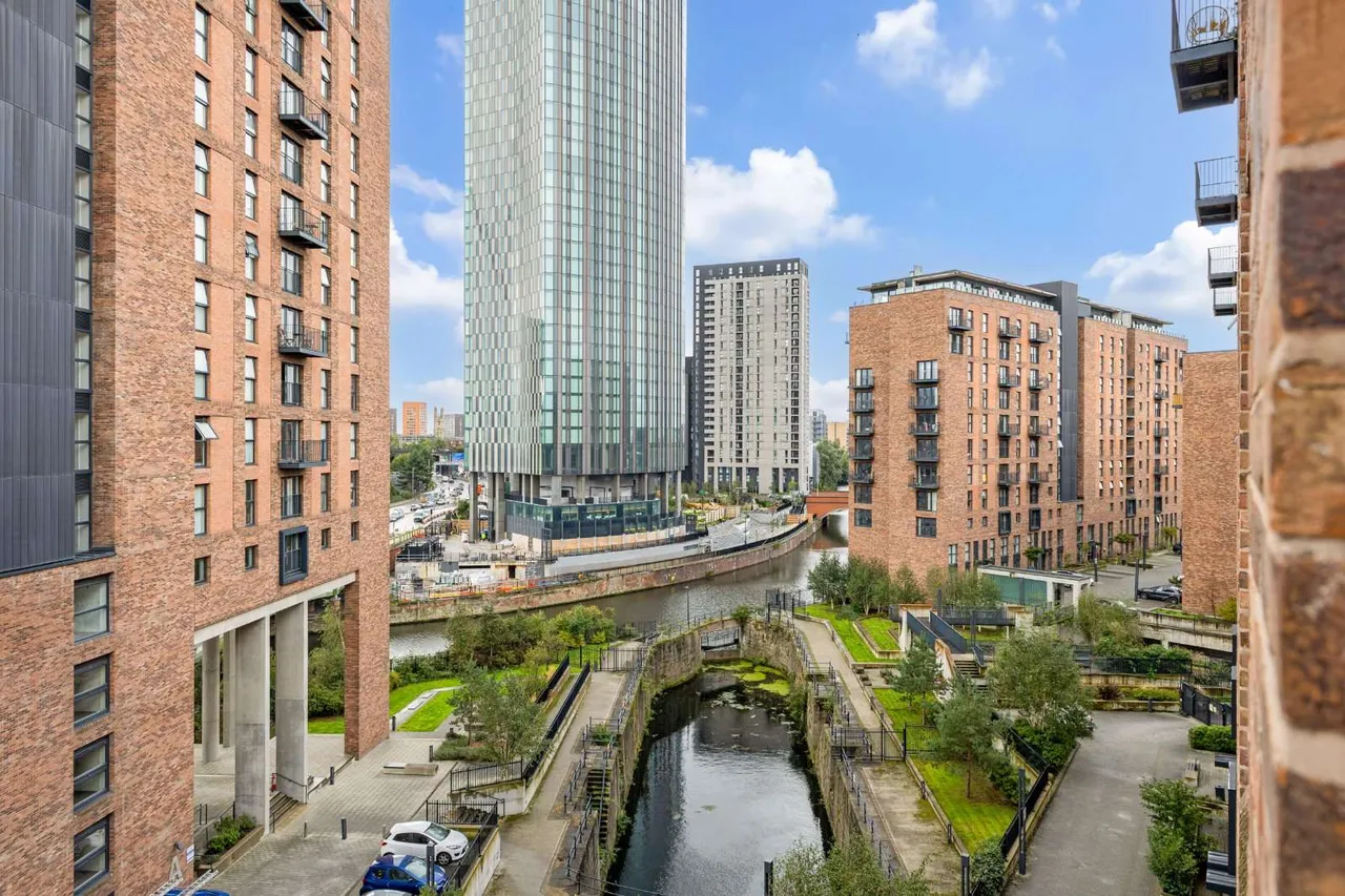 2 bed flat for sale, Ordsall Lane, Salford, M5