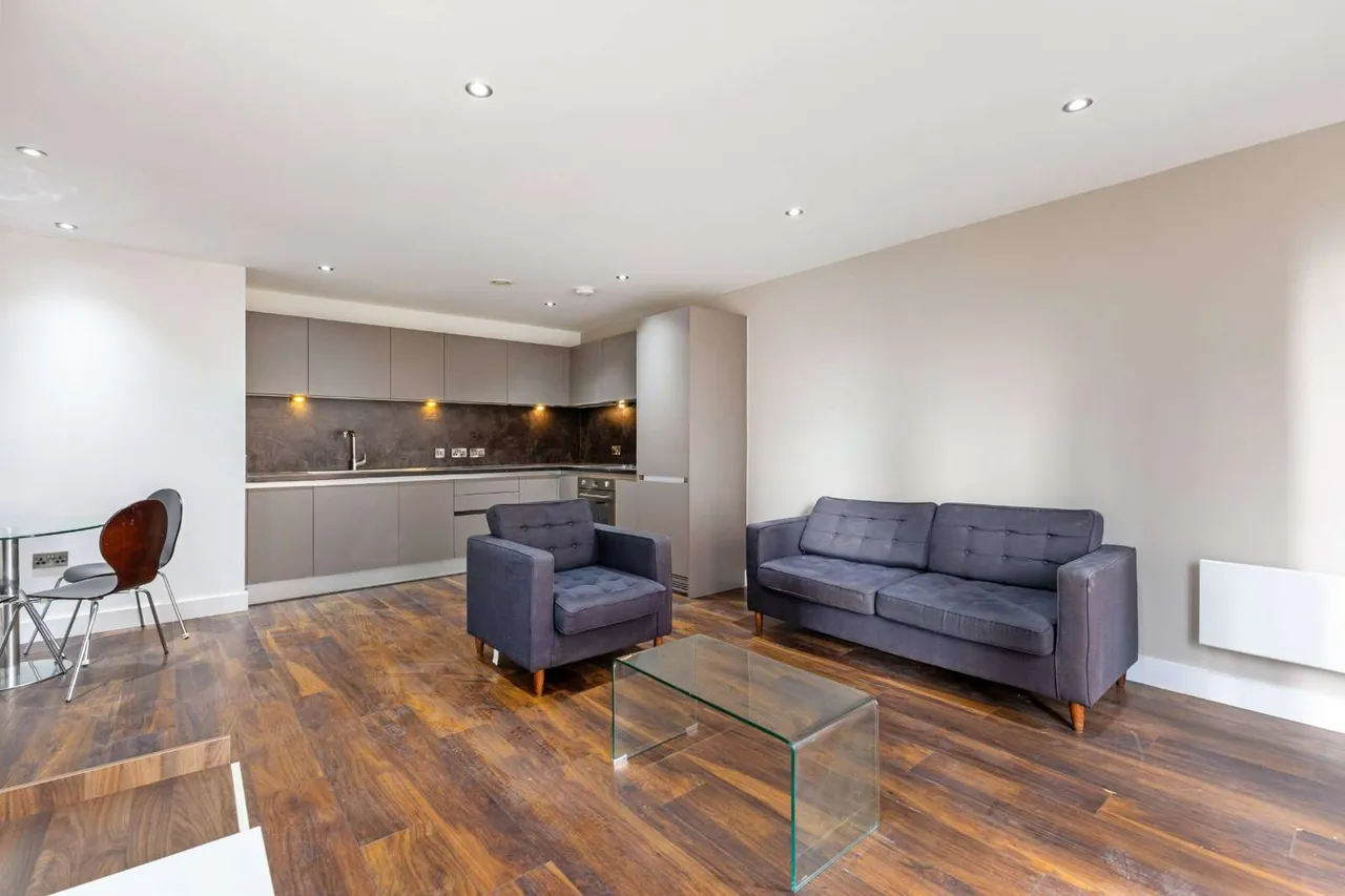 Ordsall Lane, Salford, M5, photo 4