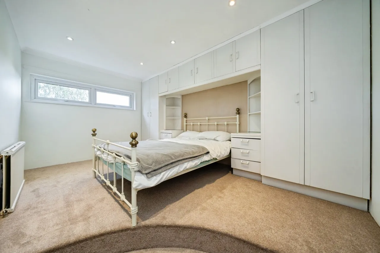 Dunnock Grove, Birchwood, WA3, photo 9