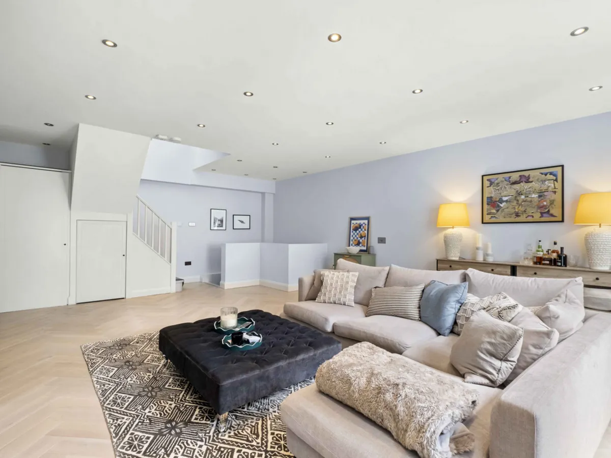 Devonport Mews, London, W12, photo 6