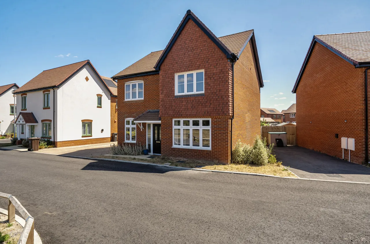 Huntley Way, Finchampstead, Wokingham, Berkshire, RG40 4PU, photo 17
