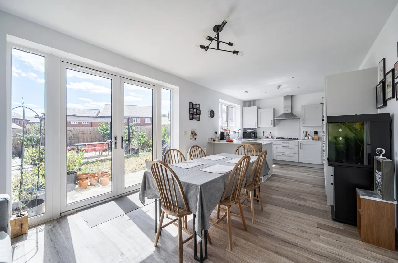 Huntley Way, Finchampstead, Wokingham, Berkshire, RG40 4PU, photo 4
