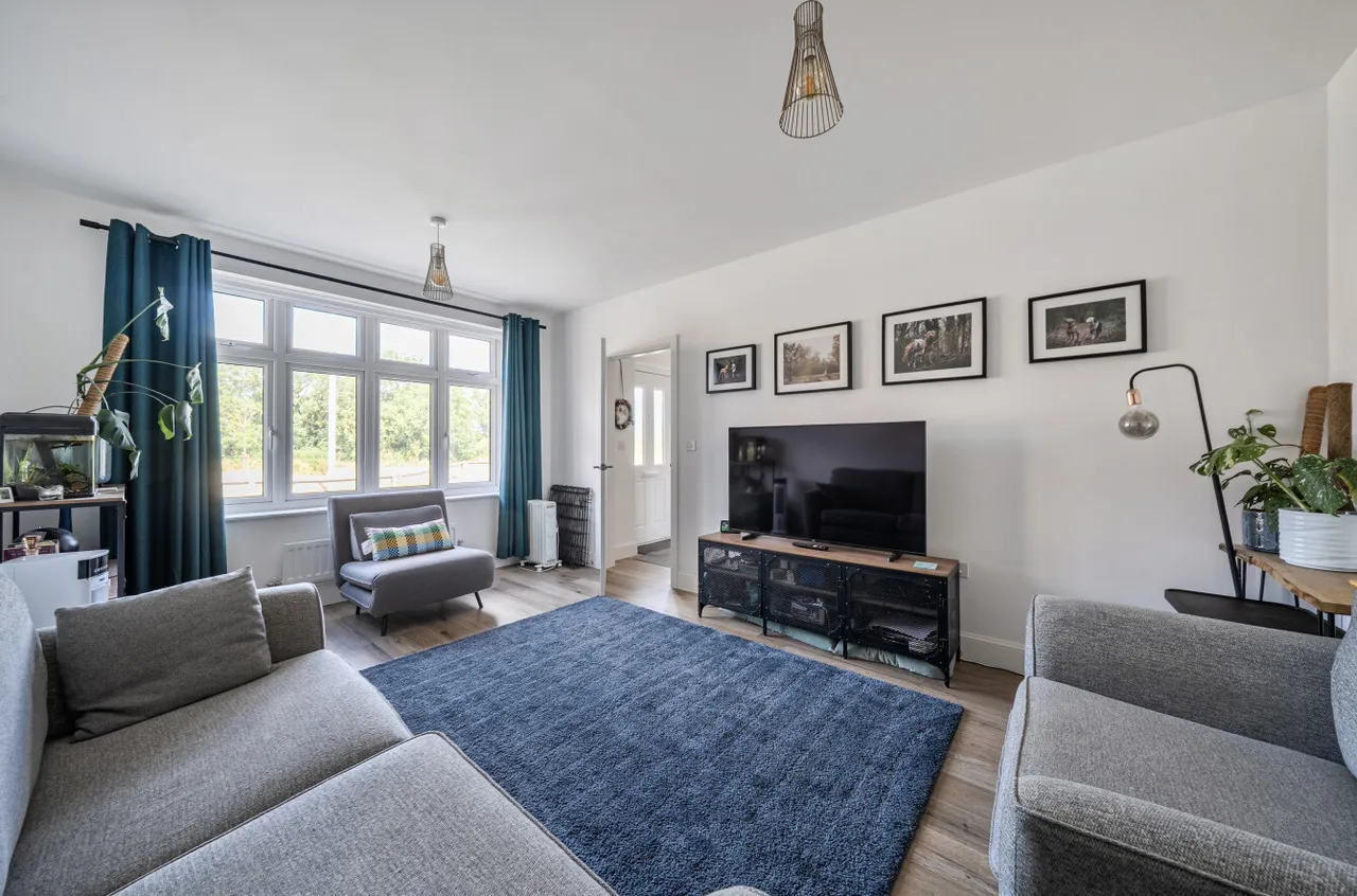 Huntley Way, Finchampstead, Wokingham, Berkshire, RG40 4PU, photo 2
