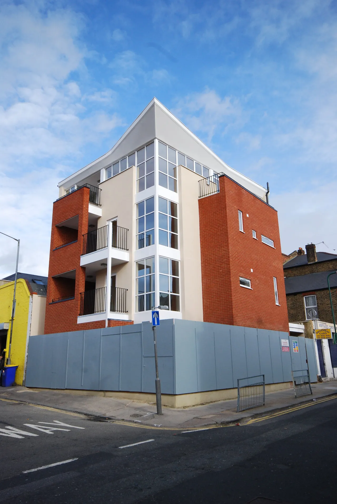 London, NW2, photo 5