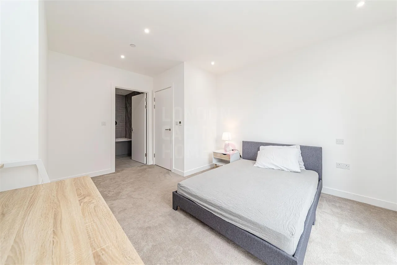 Coster Avenue, London, photo 7