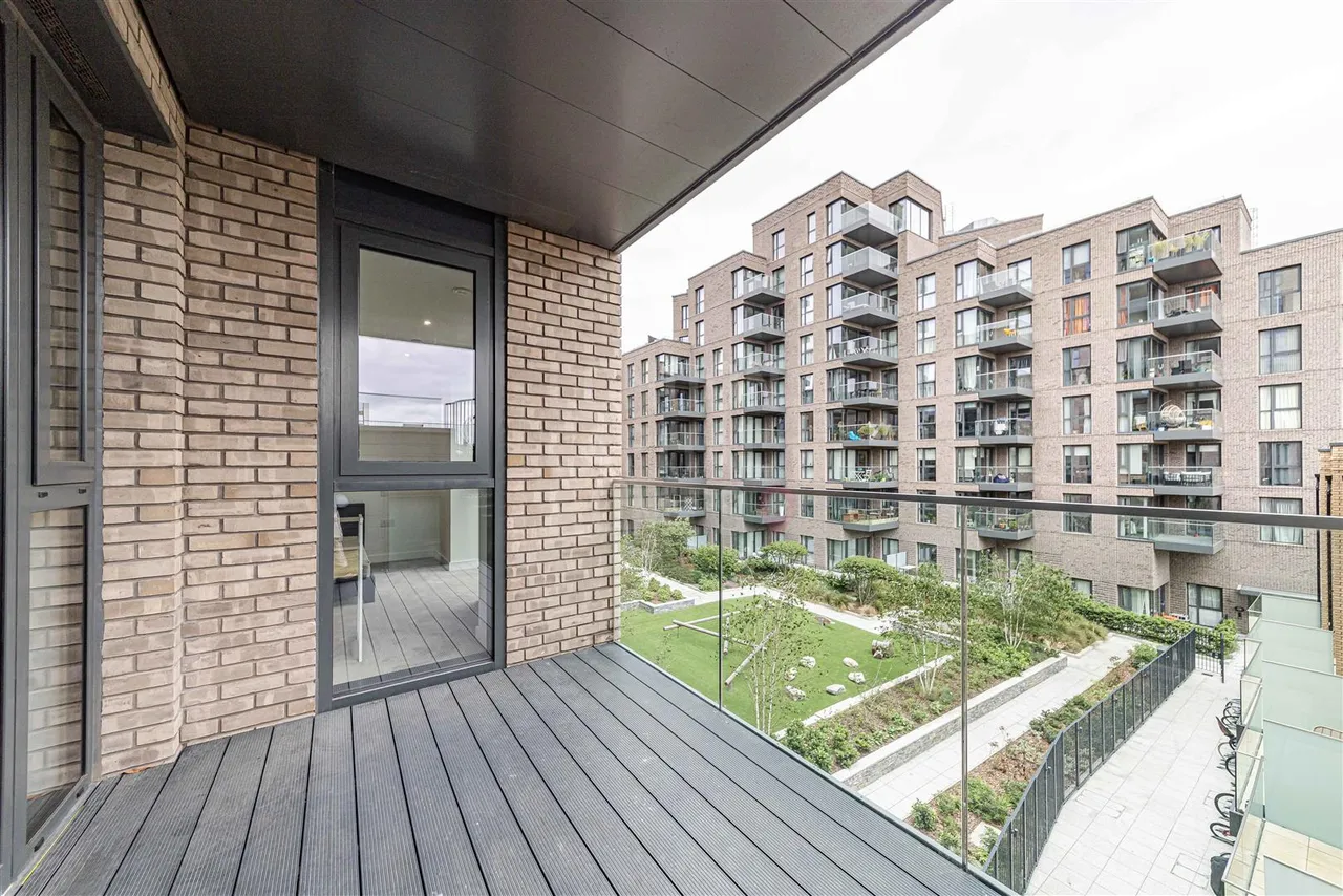 Coster Avenue, London, photo 18