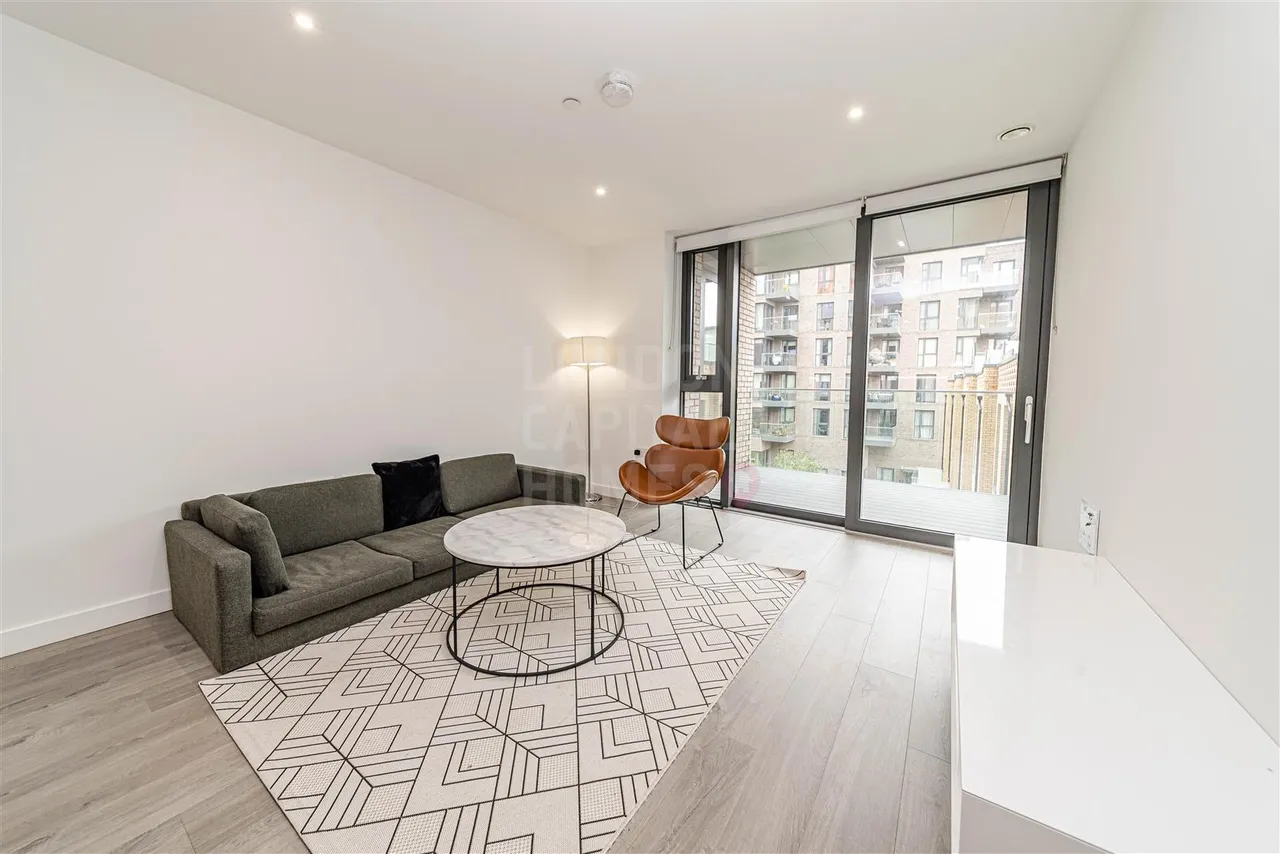 Coster Avenue, London, photo 3