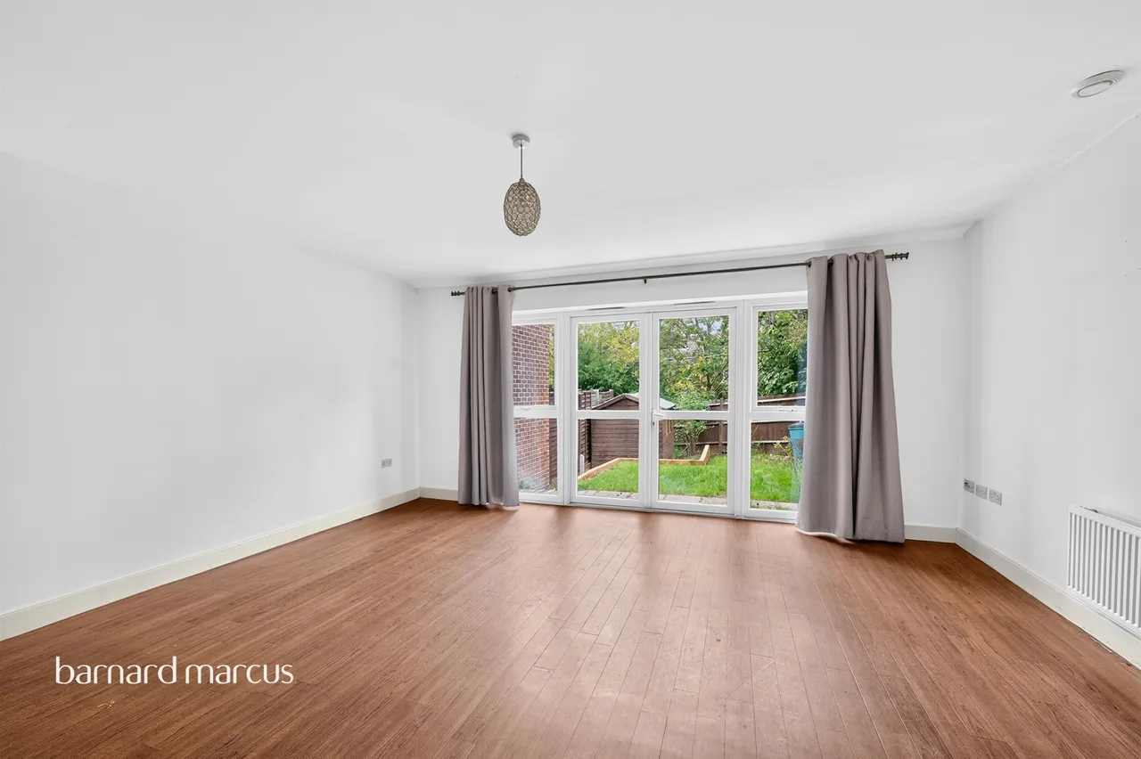 Dalmeny Way, Epsom, photo 2