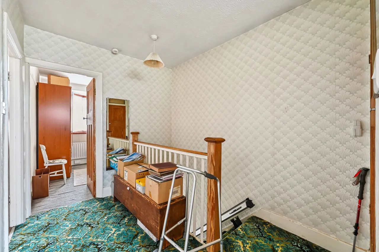 Springfield Avenue, London, SW20, photo 15