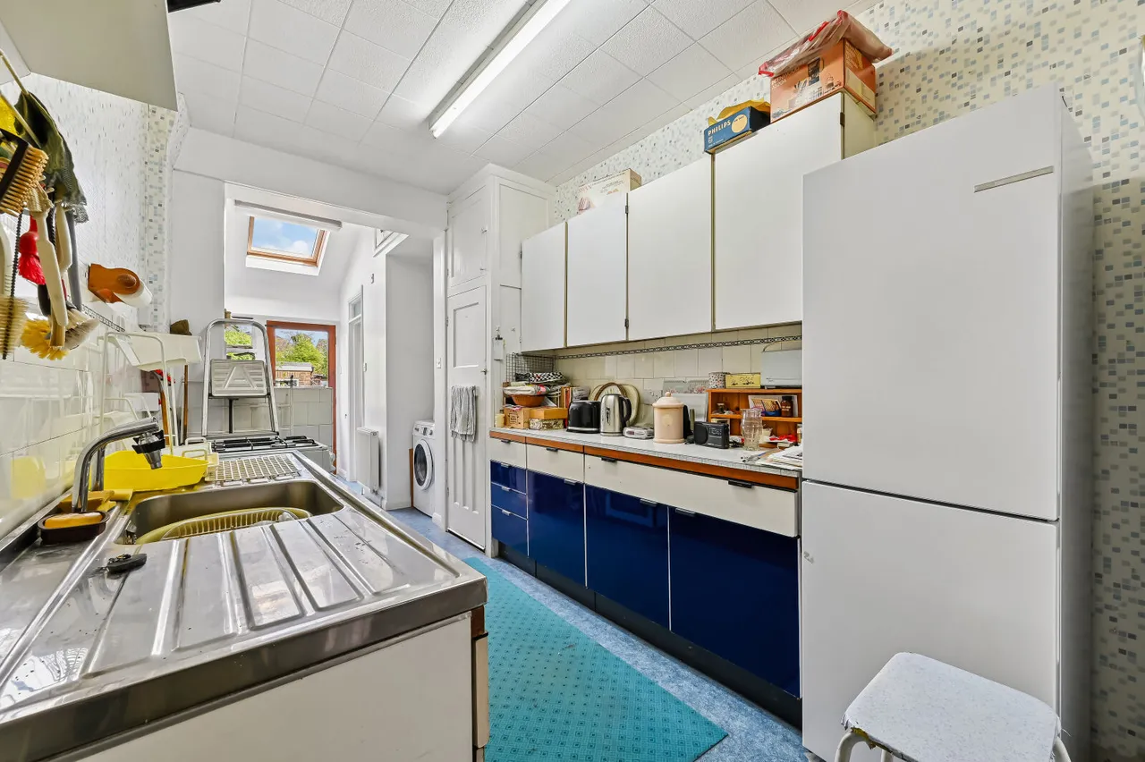 Springfield Avenue, London, SW20, photo 3