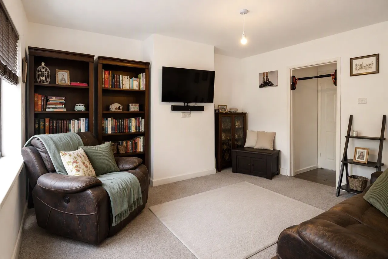 Clyde Crescent, Cheltenham, GL52, photo 4