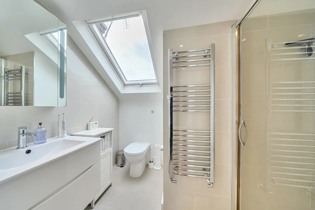Finchley Park, London, N12, photo 12