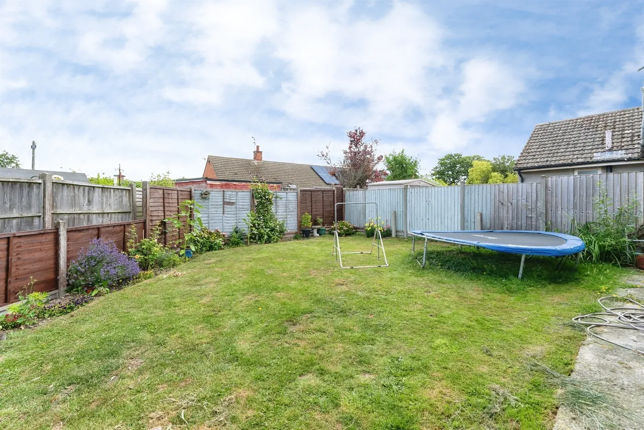 Addison Close, Feltwell, Thetford, photo 2