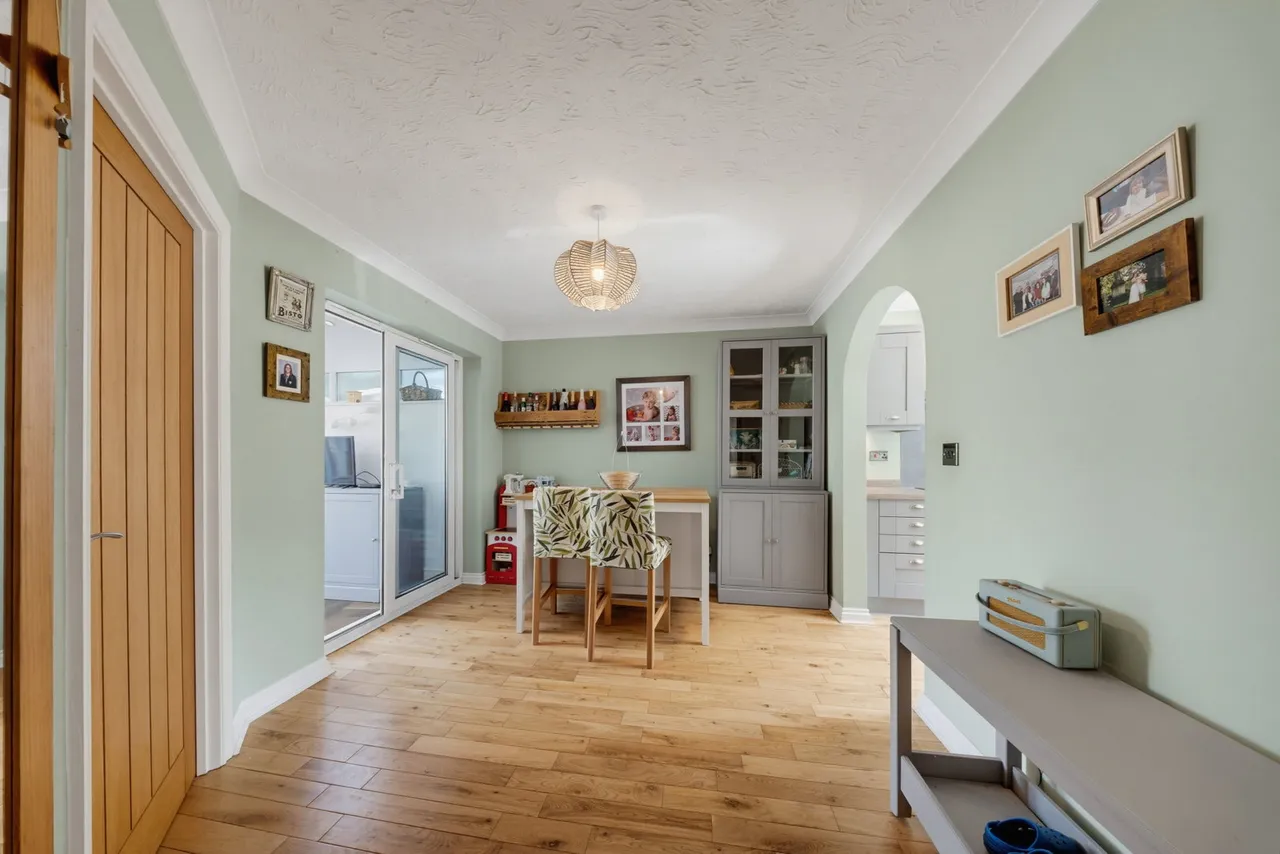 Howell Drive, Sapley, Huntingdon, PE28 2GD, photo 3