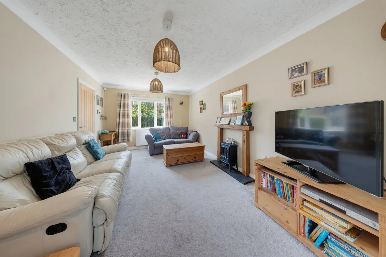 Howell Drive, Sapley, Huntingdon, PE28 2GD, photo 5