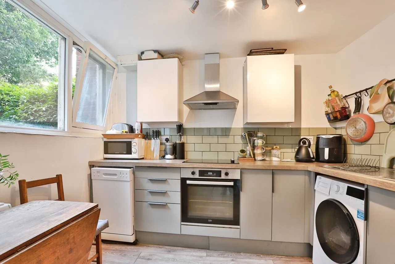 Christchurch Road, Bournemouth, BH1, photo 5