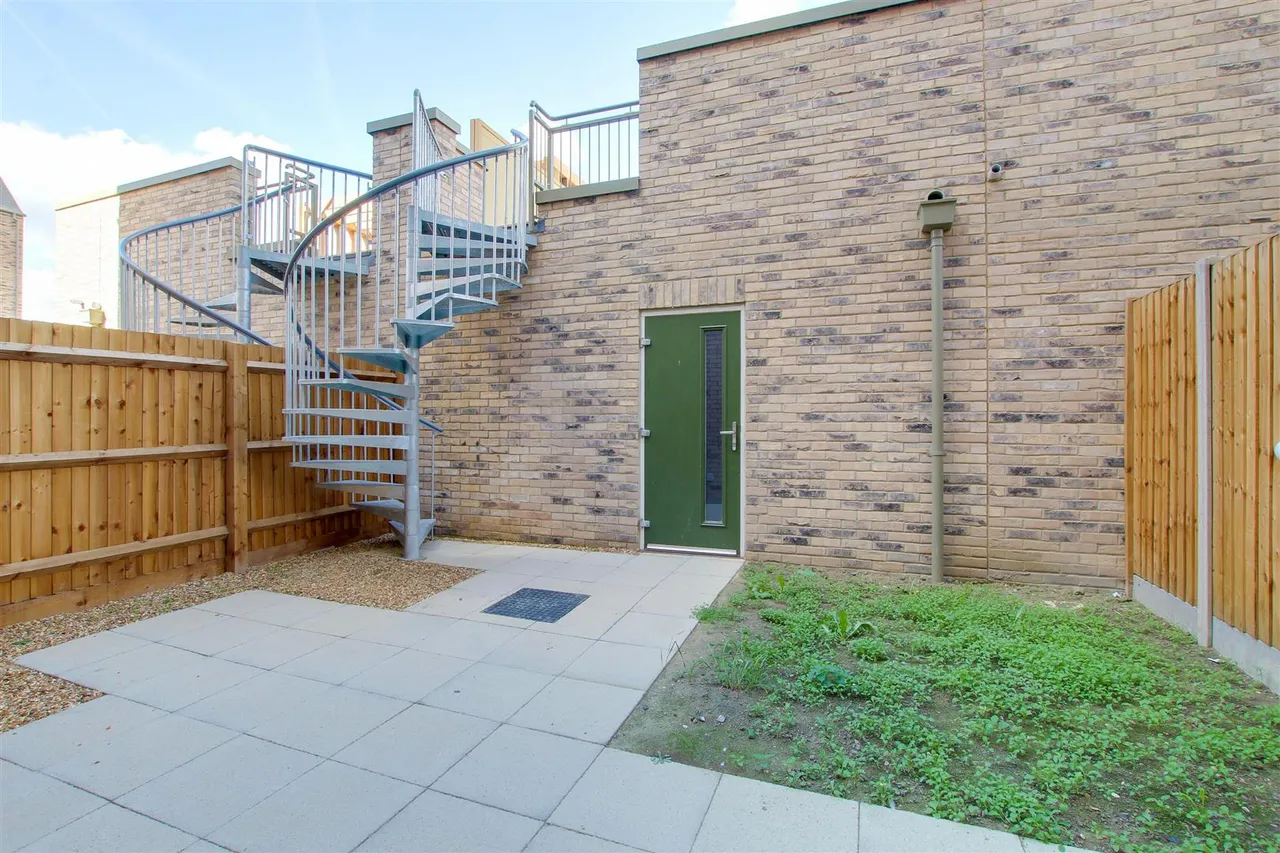 Sheep Ley Walk, Waterbeach, CB25, photo 21