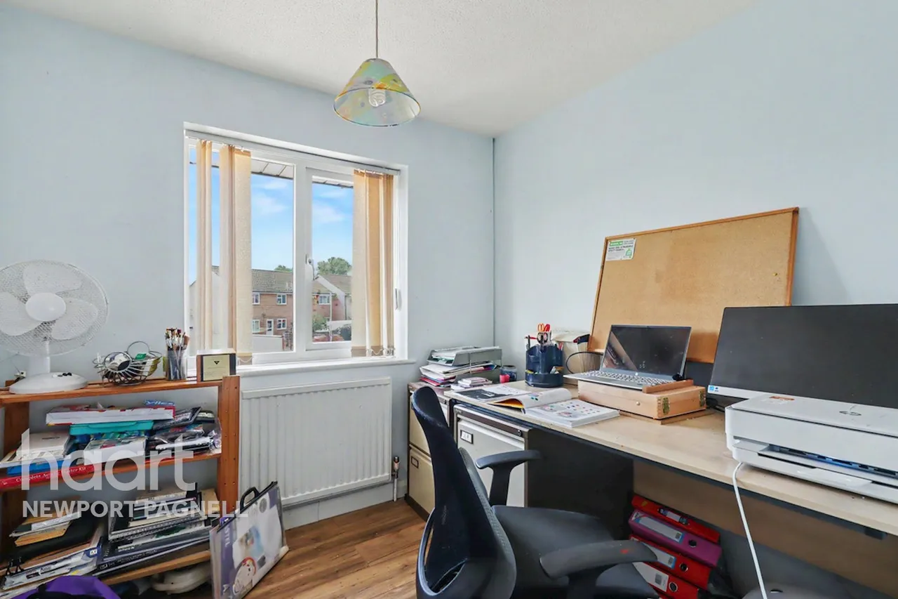 Petersham Close, Newport Pagnell, MK16, photo 9