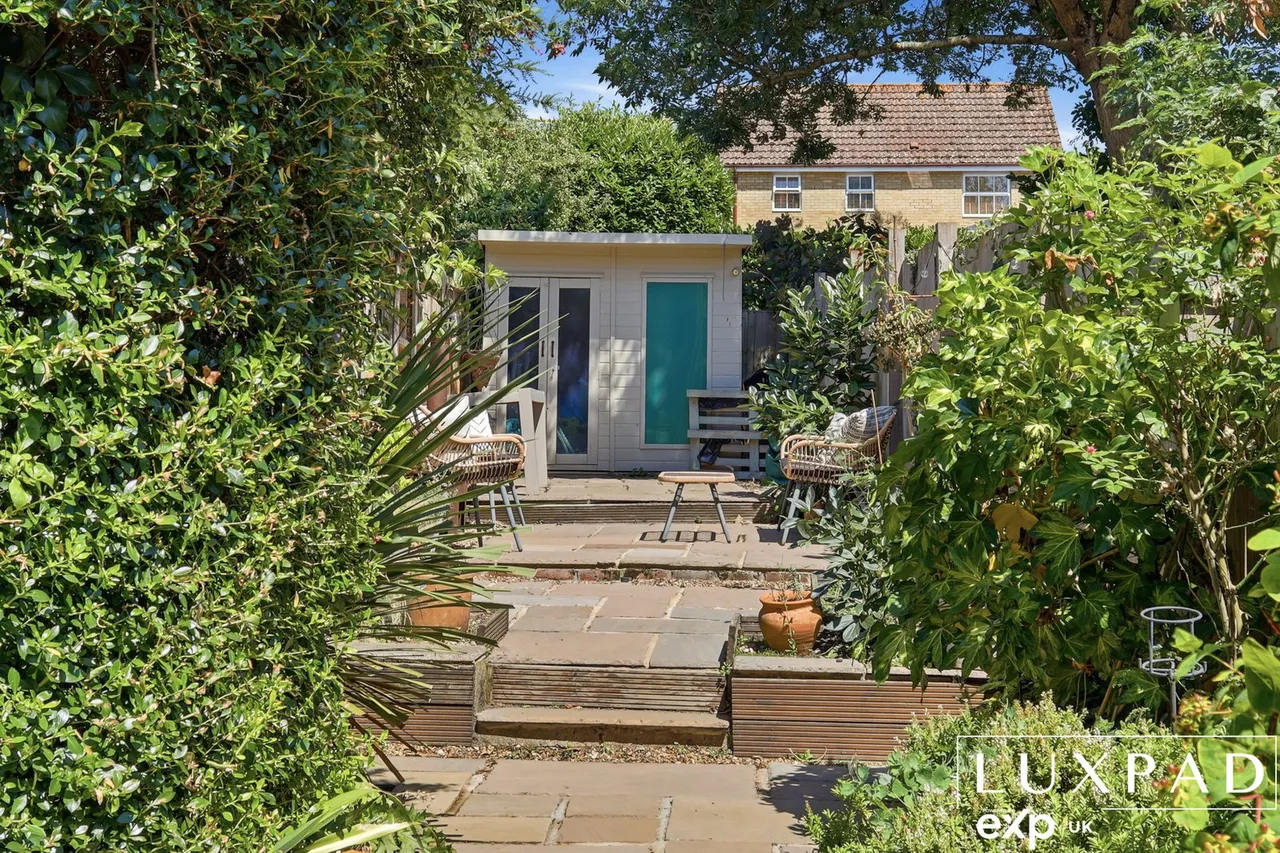 69 Benton Street, Hadleigh, IP7 5AR, photo 2