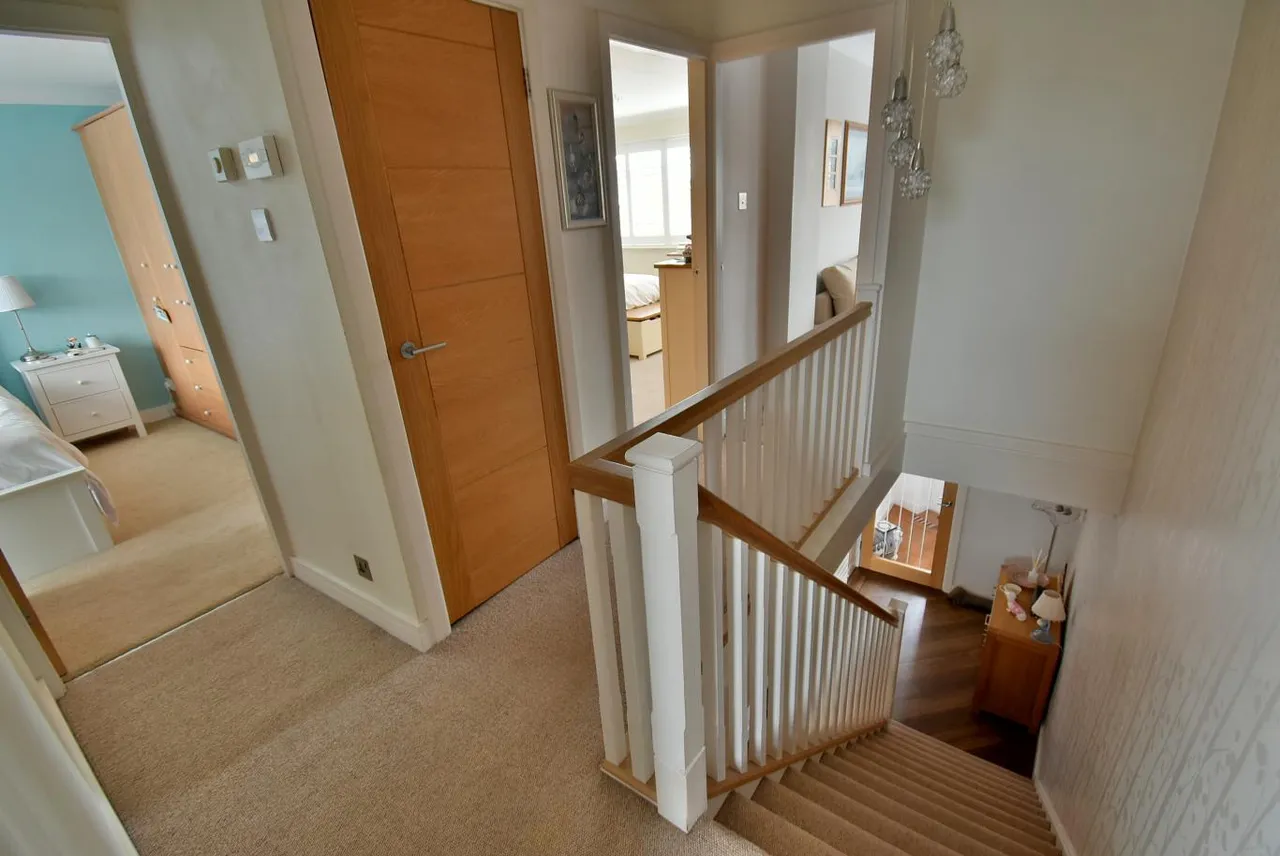 Wollaton Road, BH22, photo 13