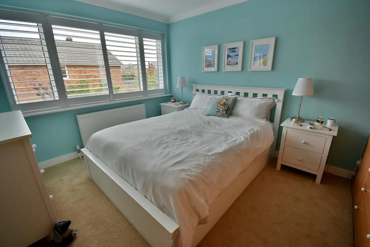 Wollaton Road, BH22, photo 16