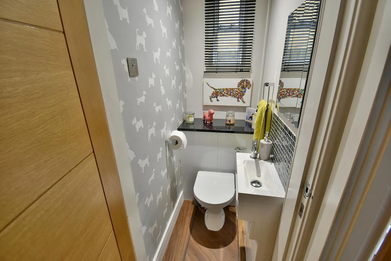 Wollaton Road, BH22, photo 11