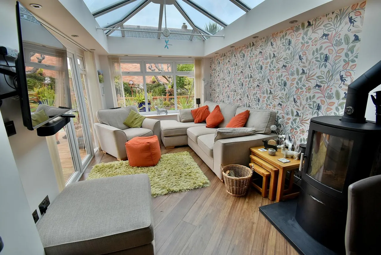 Wollaton Road, BH22, photo 7
