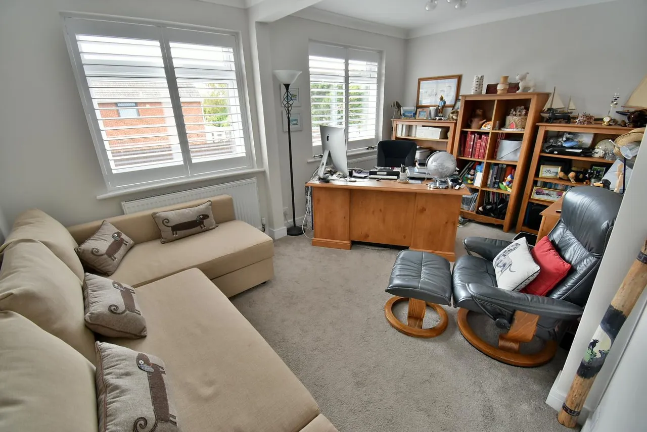 Wollaton Road, BH22, photo 17