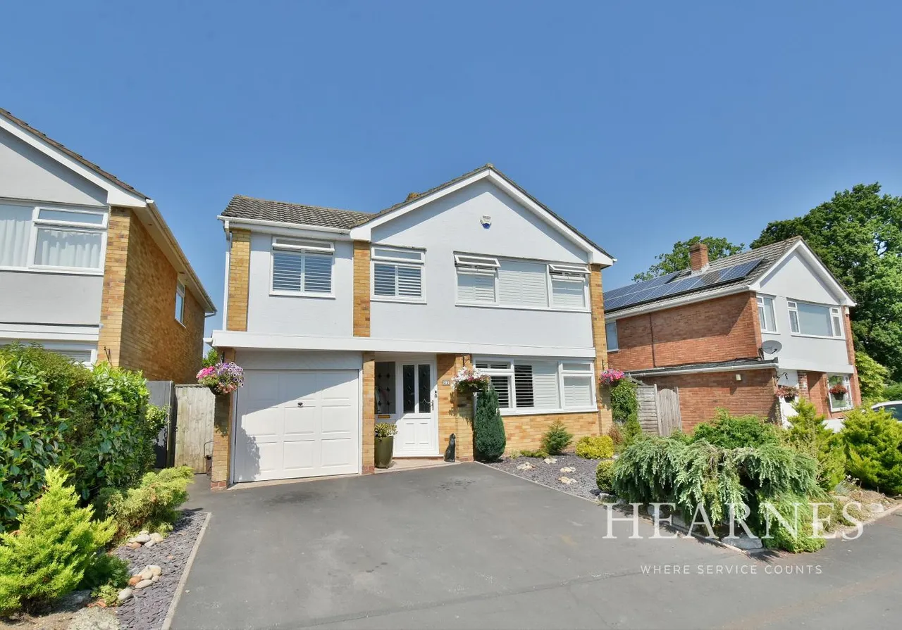 4 bed house for sale, Wollaton Road, BH22