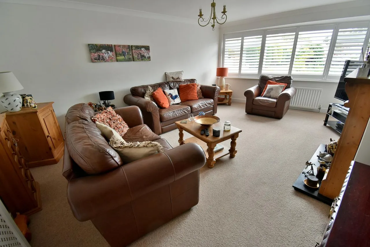 Wollaton Road, BH22, photo 9
