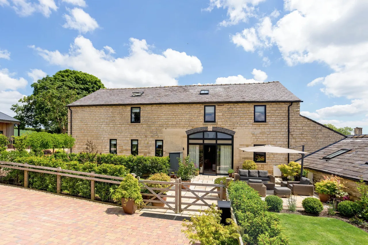 Old Cart Barn 6 Old Dowmans Farm, Coberley, Cheltenham, GL53 9FF, photo 10