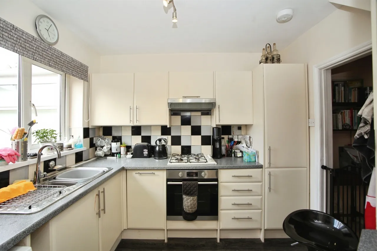 Court Road, Whitchurch, Cardiff, photo 8