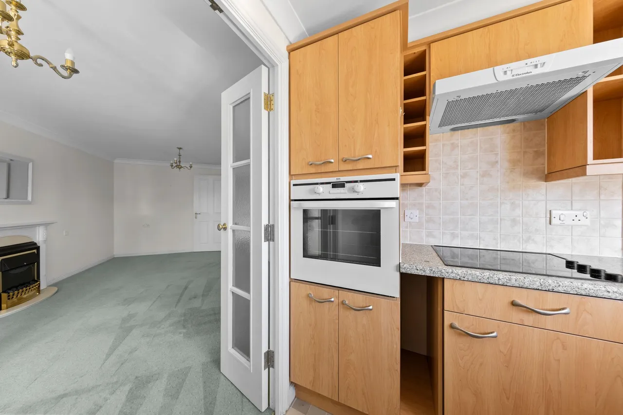 Flat 42, Bartholomew Court Bradshaw Lane, Warrington, Grappenhall, WA4 2JW, photo 6